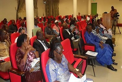 http://www.gwp.org/Global/GWP-WAf_Files/salle_header.jpg Vue participants à l'atelier